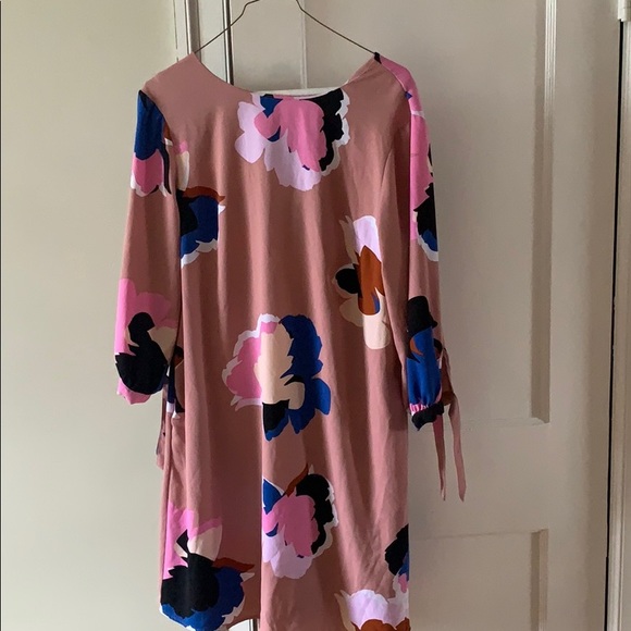 Floral dress - Picture 1 of 8